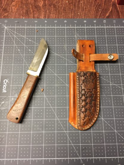 rigging knife with sheath